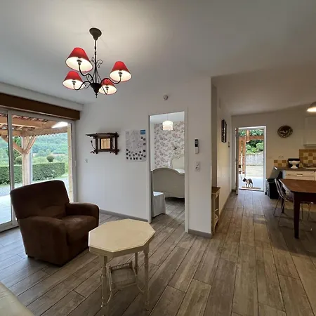 Au Cœur De La Dordogne Avec Piscine Et Terrasse - Fr-1-616-260 * Sainte-Mondane