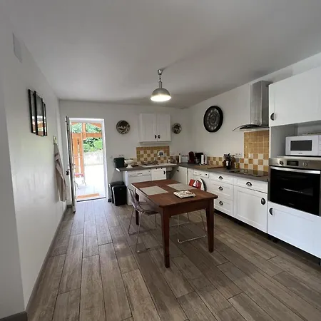 Hébergement de vacances Au Cœur De La Dordogne Avec Piscine Et Terrasse - Fr-1-616-260 *