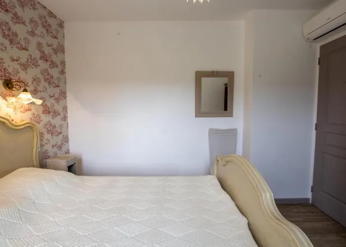 Sejour Au Coeur De La Dordogne Avec Piscine Et Terrasse - Fr-1-616-260 * Sainte-Mondane