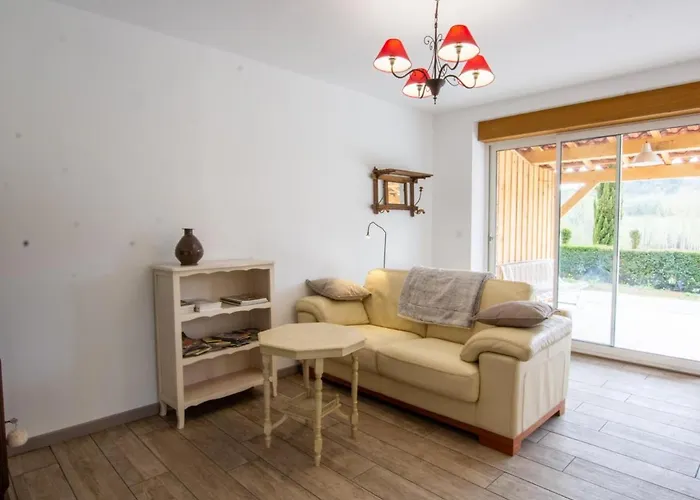 Sejour Au Coeur De La Dordogne Avec Piscine Et Terrasse - Fr-1-616-260 بيت للعطل *