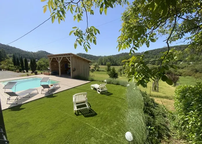 Sejour Au Coeur De La Dordogne Avec Piscine Et Terrasse - Fr-1-616-260 بيت للعطل